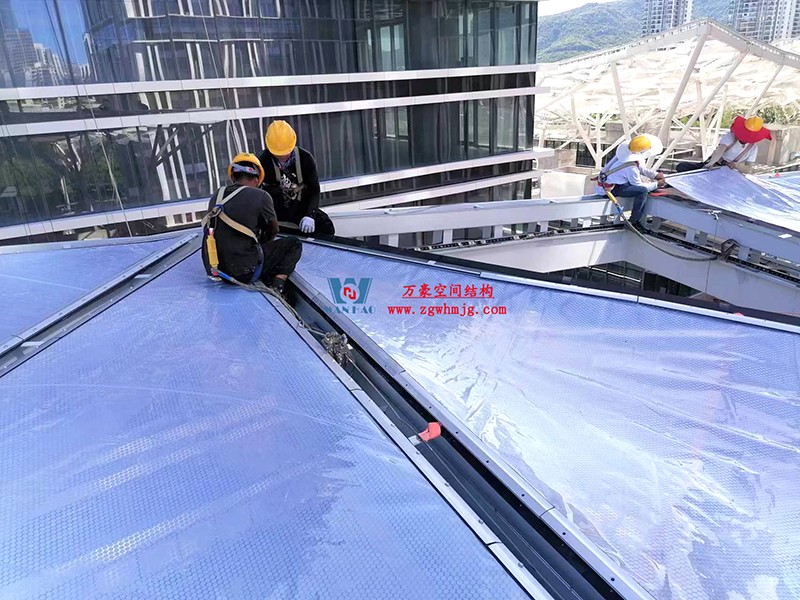 縱使烈日炎炎，腳步從未止歇！海南這個ETFE氣枕膜項目施工進度有最新消息
