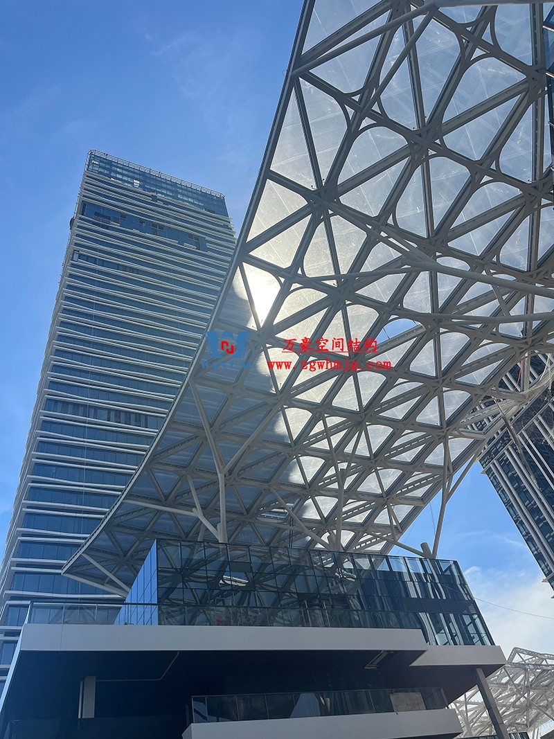 縱使烈日炎炎，腳步從未止歇！海南這個ETFE氣枕膜項目施工進度有最新消息