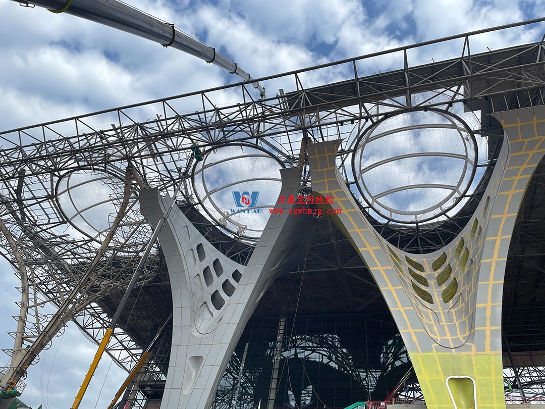 重慶東站站房正在加速建設(shè)，全力繪就項(xiàng)目新篇章