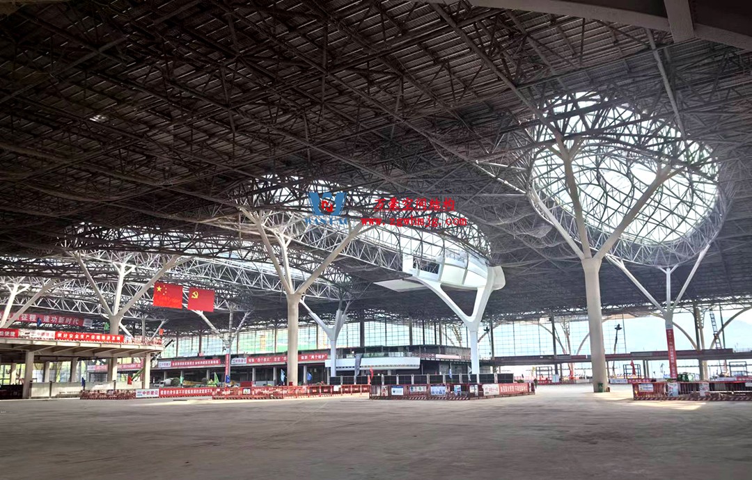 重慶東站站房正在加速建設(shè)，全力繪就項(xiàng)目新篇章